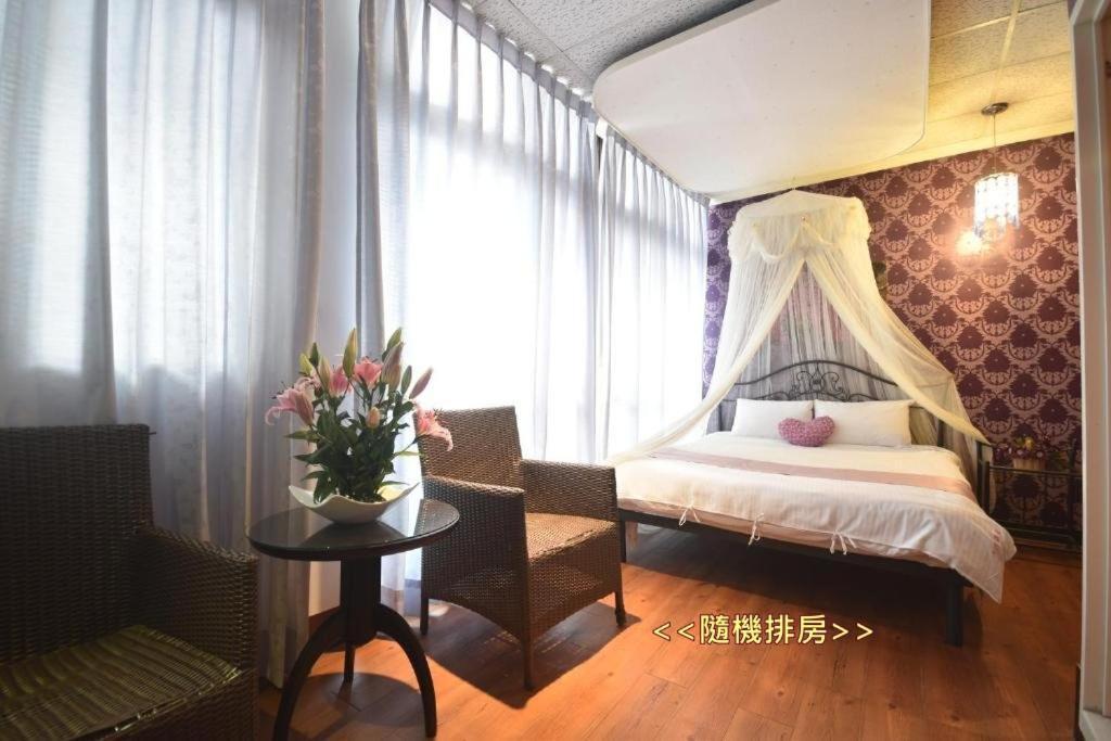 Sun Moon Love Hotel Nantou Exterior foto