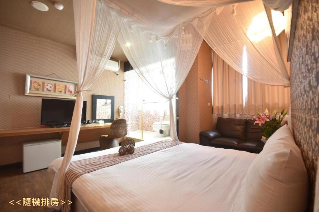 Sun Moon Love Hotel Nantou Exterior foto